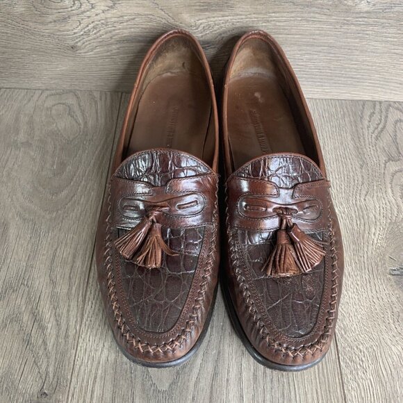 Johnston & Murphy Men's Size 10.5 M Brown Tassel Loafer Style Leather Shoes - Picture 3 of 10